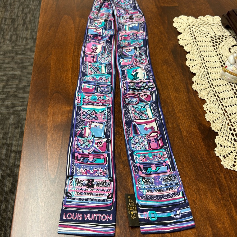 Louis Vuitton Multicolor color Bandeau 100% silk. - Picture 2 of 7